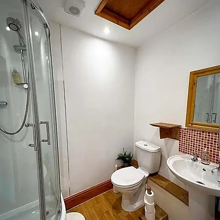 Lodge New Ing